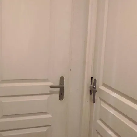 Apartment 6 Personnes A Super Avec Parking Et Piscine - Fr-1-814-161 *