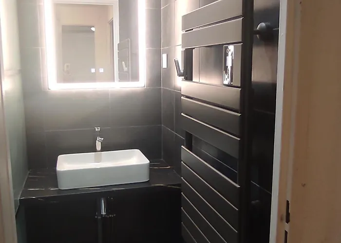 6 Personnes A Super Avec Parking Et Piscine - Fr-1-814-161 * Besse-et-Saint-Anastaise